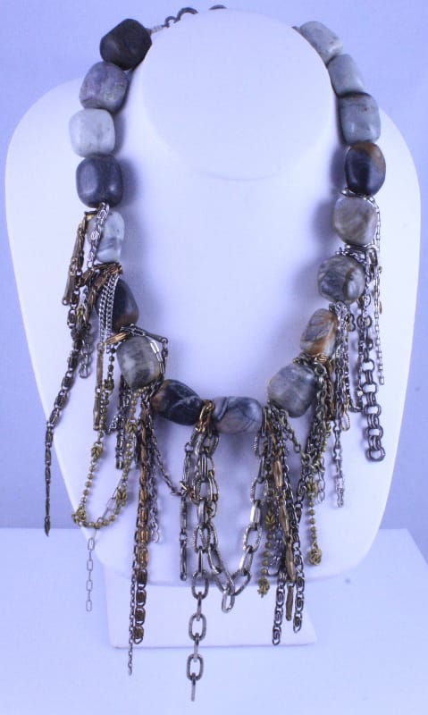 necklace-on-rack